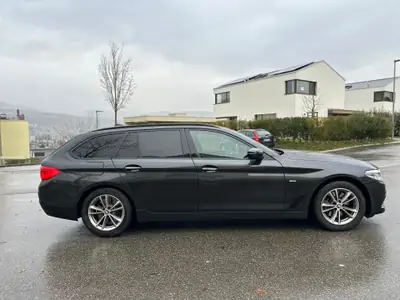 BMW 530d xDrive Touring — Monospace diesel puissant, 155'000 km, traction intégrale — rear view