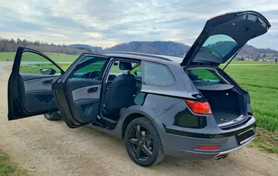 SEAT Leon ST 2.0 TDI X-Perience 4Drive — Break diesel puissant, traction intégrale, 102'000 km — rear view