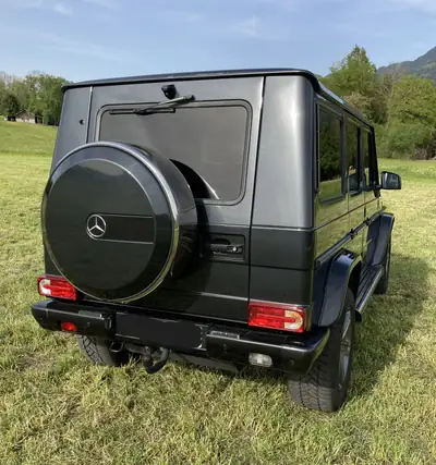 Mercedes-Benz G 500 — L'authentique SUV premium noir Designo, entretien certifié — intérieur