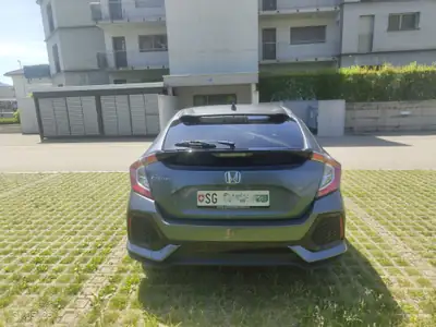 Honda Civic 1.6 i-DTEC Elegance — Berline diesel efficace, 52 500 km seulement — vista posteriore