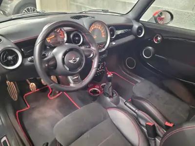 MINI Cooper John Cooper Works GP 2013 — Exemplaire collector N°352/2000, performances de légende — dettaglio