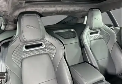Jaguar F-Type Coupé 5.0 V8 Last Edition R75 AWD — Superbe sportive britannique, quasi neuve — Miniatura 10