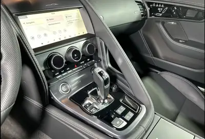 Jaguar F-Type Coupé 5.0 V8 Last Edition R75 AWD — Superbe sportive britannique, quasi neuve — Miniatura 13