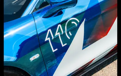 Alpine A110 R Pikes Peak — Édition mondiale limitée, 301 ch purs et exclusivité suisse — Miniature 7