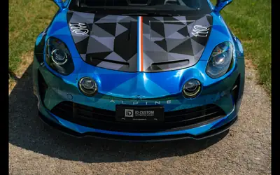 Alpine A110 R Pikes Peak — Édition mondiale limitée, 301 ch purs et exclusivité suisse — Miniature 10