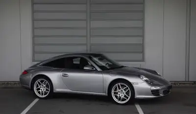 Porsche 911 Targa 4 — Cabriolet sportif 2009, 345 ch et toit rétractable — Außenansicht