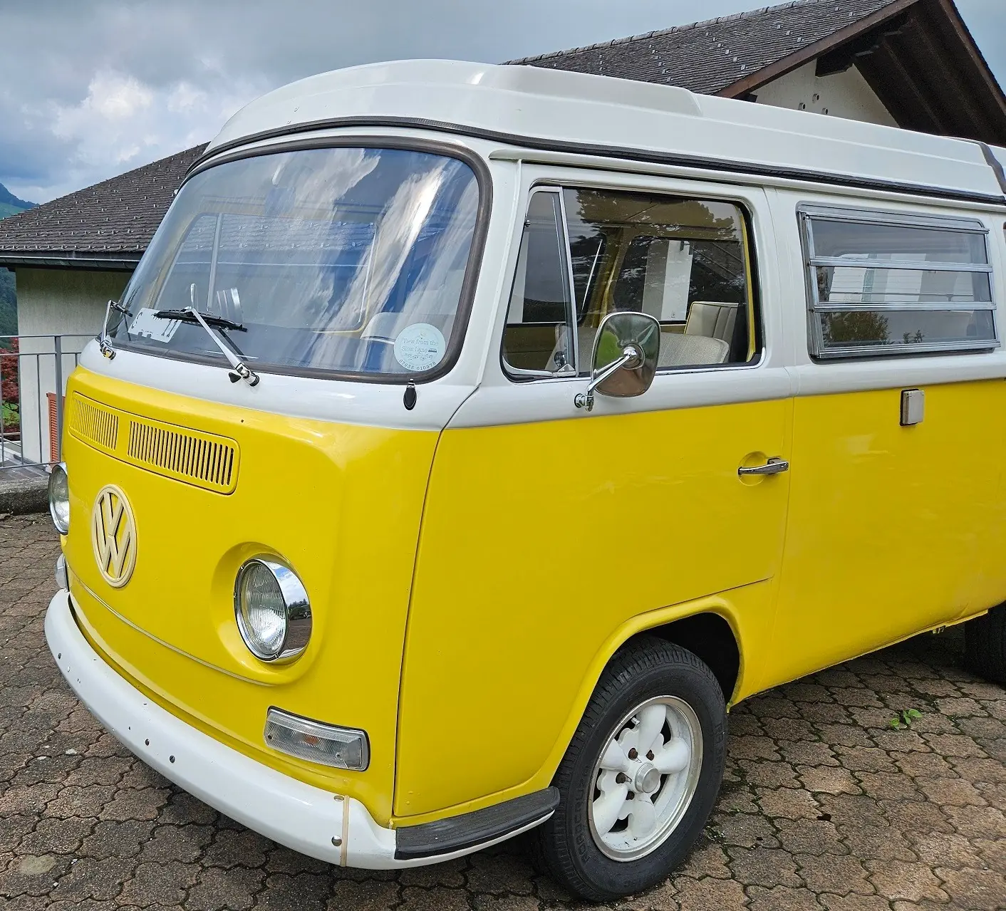VW T2 1972 Veteranenfahrzeuge — Bus légendaire, 95'000 km, état d'exception — Außenansicht