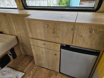 VW T2 1972 Veteranenfahrzeuge — Bus légendaire, 95'000 km, état d'exception — Miniatur 7