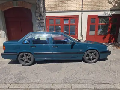 Volvo 850 T-5 1994 — Berline sportive de caractère, 225 ch fiables — côté
