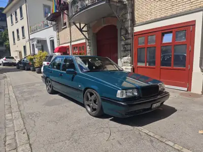 Volvo 850 T-5 1994 — Berline sportive de caractère, 225 ch fiables — vue extérieure