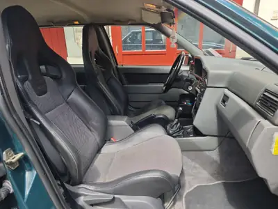Volvo 850 T-5 1994 — Berline sportive de caractère, 225 ch fiables — Miniature 11