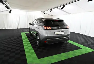 Peugeot 3008 300e Hybrid4 GT — SUV hybride rechargeable haute performance, 23'000 km — Armaturenbrett