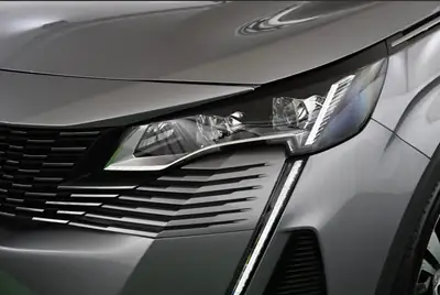 Peugeot 3008 300e Hybrid4 GT — SUV hybride rechargeable haute performance, 23'000 km — Miniatur 8