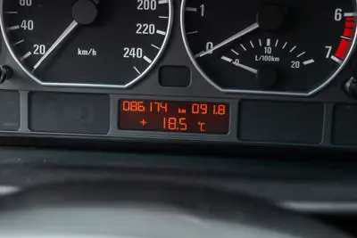 BMW 330i — Berline sportive 2002, 87 000 km, moteur 231 ch fiable — Miniatur 18