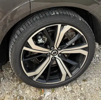 Volvo XC60 T8 eAWD PluginHybrid Black Edition — SUV premium hybride rechargeable, 33'000 km seulement — Miniatur 7