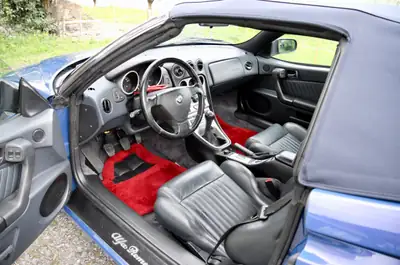 Alfa Romeo Spider 2.0 TS 16V — Cabriolet mythique, édition Spirit Magazine collector — Miniature 14