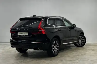 Volvo XC60 T8 eAWD Inscription — Hybride rechargeable premium, 124'000 km — vista posteriore