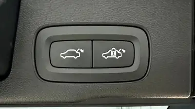 Volvo XC60 T8 eAWD Inscription — Hybride rechargeable premium, 124'000 km — dettaglio