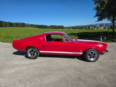 Ford Mustang GT390 Restomod Big Block Fastback 1967 — Muscle car légendaire restaurée — Miniatur 8