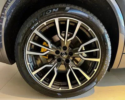 Maserati Grecale 2.0 MHEV Modena — SUV hybride haute performance, 44500 km — Miniature 10