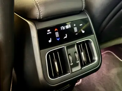 Maserati Grecale 2.0 MHEV Modena — SUV hybride haute performance, 44500 km — Miniature 18