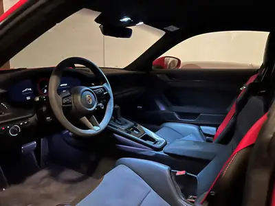 Porsche 911 GT3 PDK 2022 — Sportive légendaire, 15'000 km seulement — Innenraum