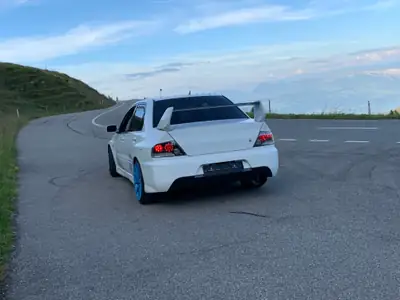 Mitsubishi Lancer Evo IX Ralliart — Performance sportive 280 ch, transmission manuelle, 96'000 km — côté