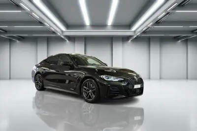BMW M440i xDrive Gran Coupé — Sportivité et élégance hybride 48V — vista esterna