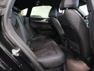BMW M440i xDrive Gran Coupé — Sportivité et élégance hybride 48V — Miniatura 12