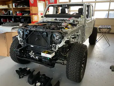Jeep Wrangler Rubicon Recon Xtreme 2024 — One of One, 4x4 légendaire orange métallisé — Miniature 13
