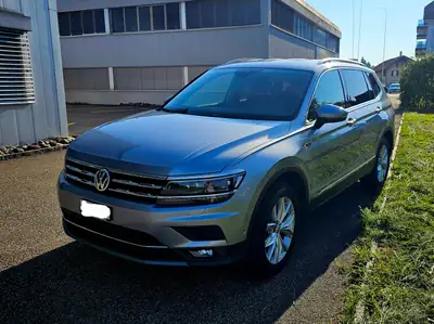 VW Tiguan Allspace 2.0 TSI 190 ch — 7 places, tout-terrain 4Motion, moteur puissant — Miniature 8