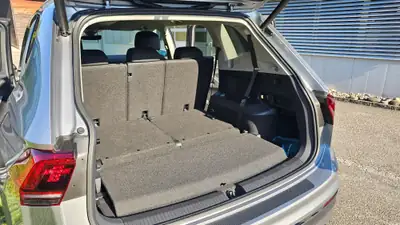 VW Tiguan Allspace 2.0 TSI 190 ch — 7 places, tout-terrain 4Motion, moteur puissant — Miniature 16