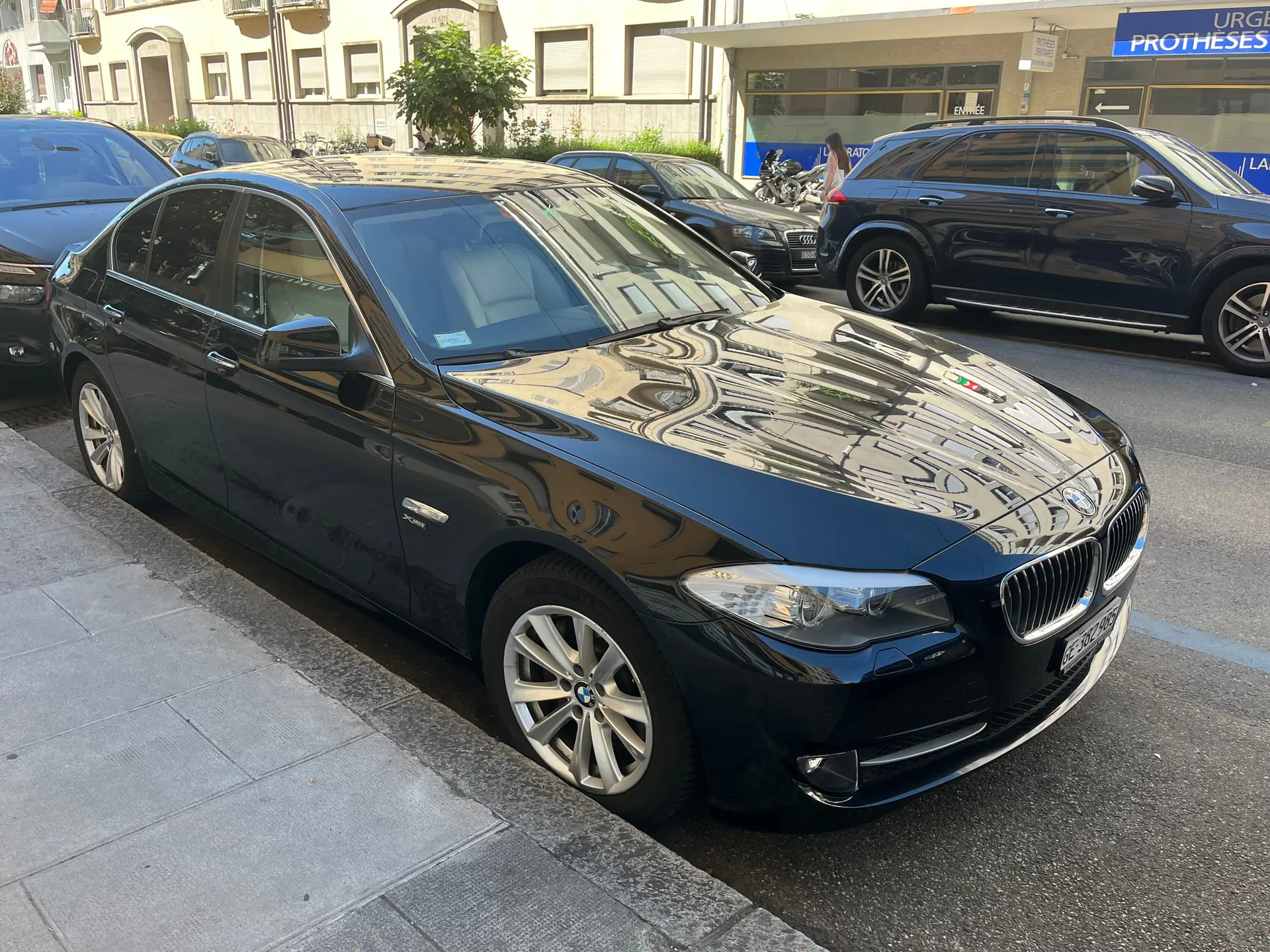 BMW 528 xDrive 2011 — Berline de prestige, motricité intégrale et kilométrage modéré — Außenansicht