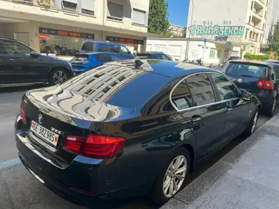 BMW 528 xDrive 2011 — Berline de prestige, motricité intégrale et kilométrage modéré — Heckansicht