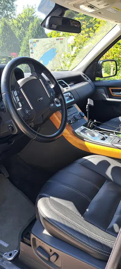 Range Rover Sport 3.0 SDV6 HSE — Diesel puissant, 60'000 km seulement — intérieur