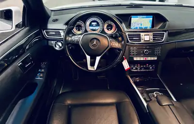 Mercedes-Benz E 200 BlueTEC Avantgarde — Berline diesel efficace, 215'000 km, sans sinistre — cruscotto