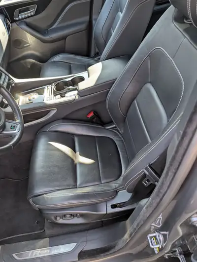 Jaguar F-Pace 3.0 TD R-Sport AWD — SUV premium diesel, 86'000 km, sans sinistre — Miniatura 8