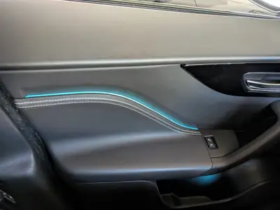 Jaguar F-Pace 3.0 TD R-Sport AWD — SUV premium diesel, 86'000 km, sans sinistre — Miniatura 10