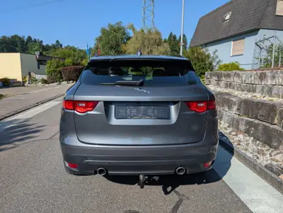 Jaguar F-Pace 3.0 TD R-Sport AWD — SUV premium diesel, 86'000 km, sans sinistre — Miniatura 17