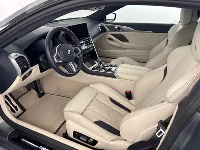BMW M8 xDrive M Competition 2024 — Coupé sportif 626 ch, très peu de km — dashboard
