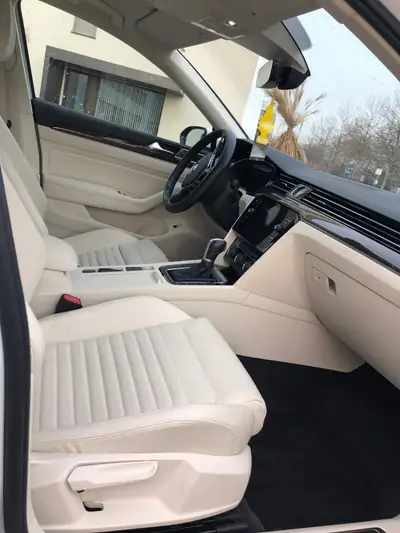 VW Passat Variant 1.8 TSI — Break spacieux, moteur performant, sans sinistre — dettaglio
