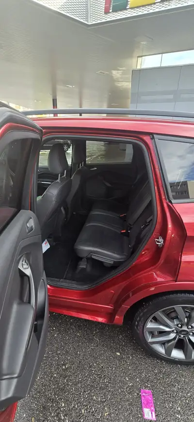 Ford Kuga 2.0 TDCi ST Line High 4WD — SUV robuste, 69'000 km, motorisation diesel performante — Miniatura 9