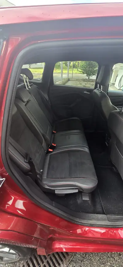 Ford Kuga 2.0 TDCi ST Line High 4WD — SUV robuste, 69'000 km, motorisation diesel performante — Miniatura 7
