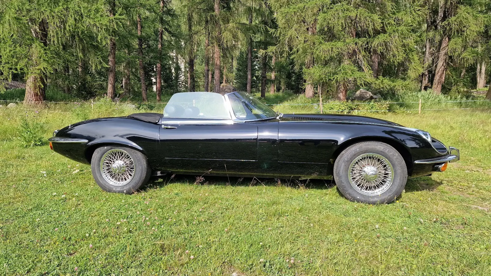 Jaguar E-Type Série 3 V12 1974 — Cabriolet de légende, certificat d'authenticité — Außenansicht