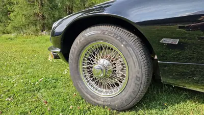 Jaguar E-Type Série 3 V12 1974 — Cabriolet de légende, certificat d'authenticité — Miniatur 9