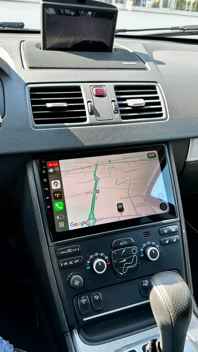 Volvo XC90 V8 AWD Sport — Le dernier V8 suédois, impeccable et régulièrement entretenu — cruscotto