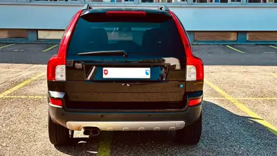 Volvo XC90 V8 AWD Sport — Le dernier V8 suédois, impeccable et régulièrement entretenu — Miniatura 15