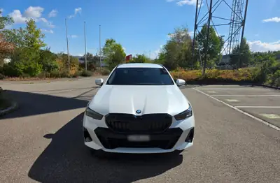 BMW 540d xDrive Touring — Berline familiale hybride diesel haute performance, 30'000 km — Seitenansicht