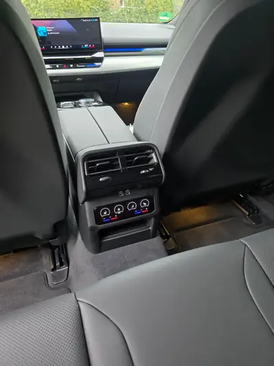 BMW 540d xDrive Touring — Berline familiale hybride diesel haute performance, 30'000 km — Miniatur 7