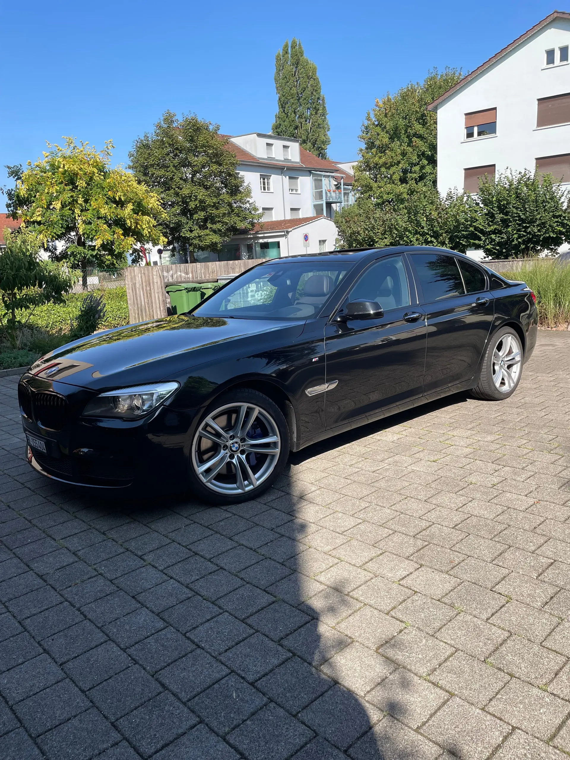 BMW 750 2014 occasion Binningen — 2